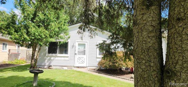 21182 Poinciana St., Southfield, MI 48033