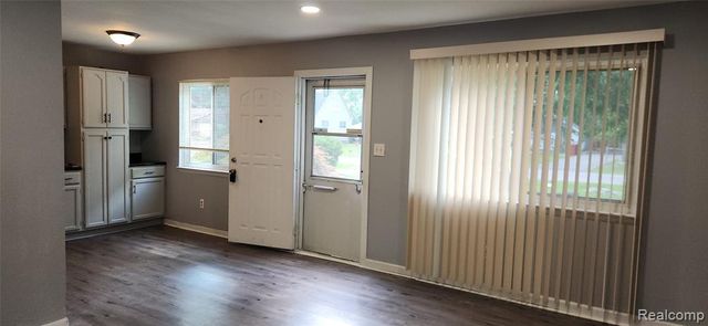 21182 Poinciana St., Southfield, MI 48033