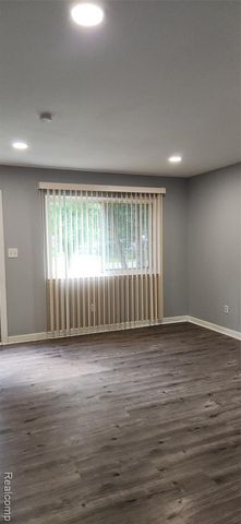 21182 Poinciana St., Southfield, MI 48033