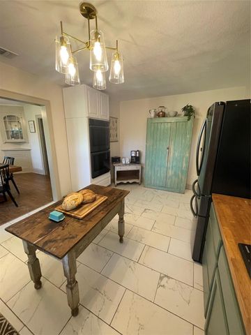 102 Walnut Avenue, Walnut Springs, TX 76690