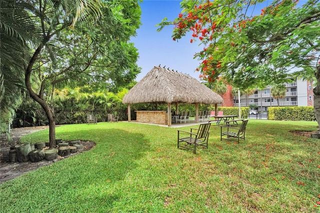 3111 NE 51st Street 305, Fort Lauderdale, FL 33308