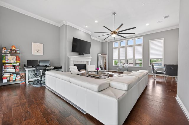 4530 Larch Lane, Bellaire, TX 77401