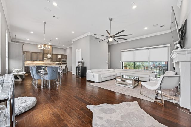 4530 Larch Lane, Bellaire, TX 77401