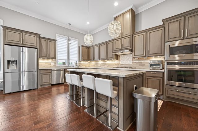 4530 Larch Lane, Bellaire, TX 77401