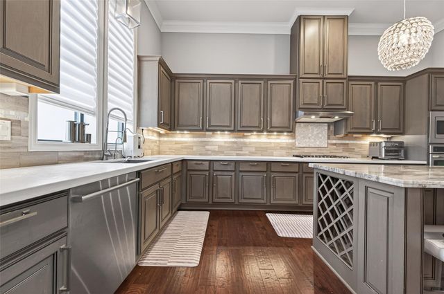 4530 Larch Lane, Bellaire, TX 77401