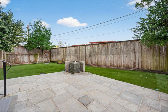4530 Larch Lane, Bellaire, TX 77401