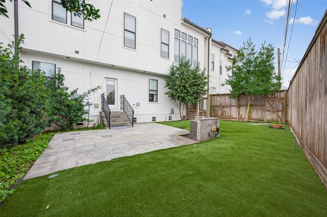 4530 Larch Lane, Bellaire, TX 77401