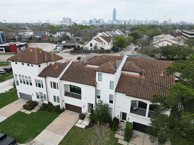 4530 Larch Lane, Bellaire, TX 77401