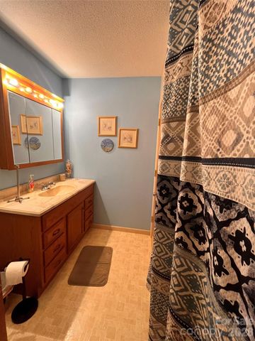 410 Thompson Street S, Stanley, NC 28164