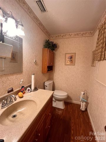 410 Thompson Street S, Stanley, NC 28164