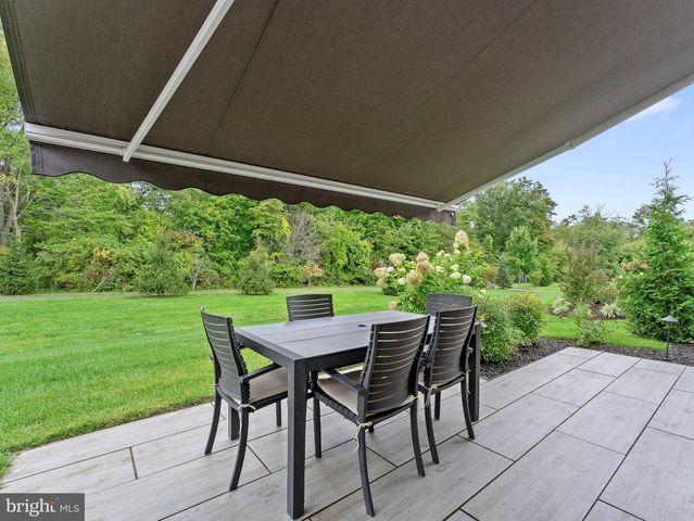239 NELSON DR, Horsham Twp, PA 19002