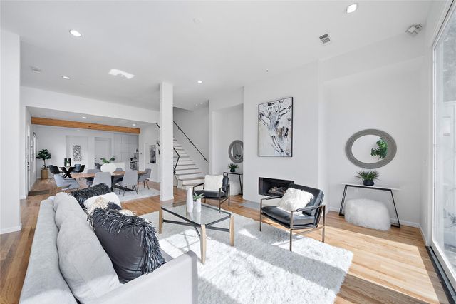 2437 North Boulevard, Houston, TX 77098