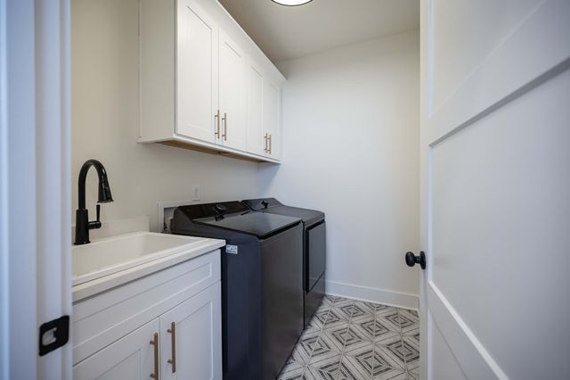 2 Delzotto Drive, Murfreesboro, TN 37128