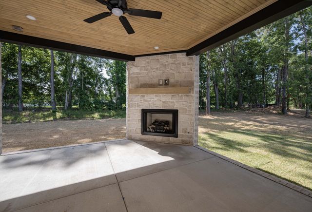 2 Delzotto Drive, Murfreesboro, TN 37128