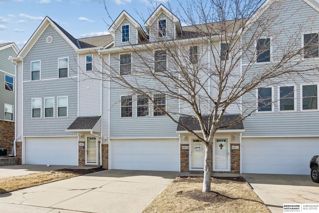 6806 S 182nd Court, Omaha, NE 68135