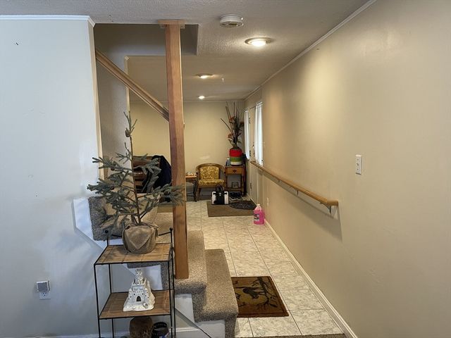 2 Mooney Rd, Burlington, MA 01803