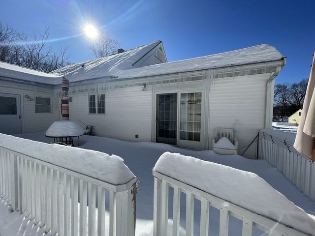 2 Mooney Rd, Burlington, MA 01803