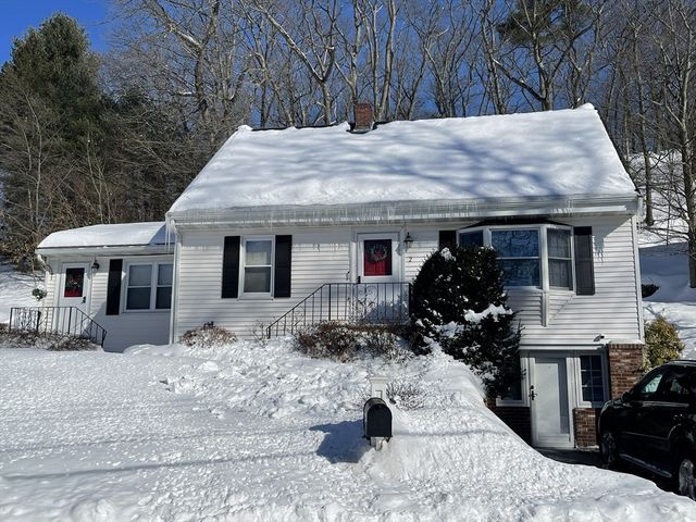 2 Mooney Rd, Burlington, MA 01803