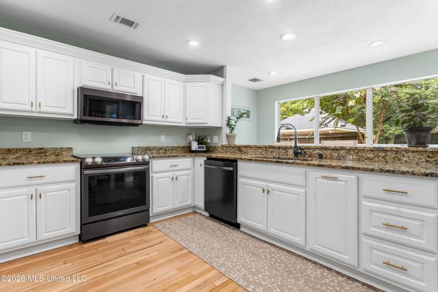 2469 Greenview Drive, Gulfport, MS 39507
