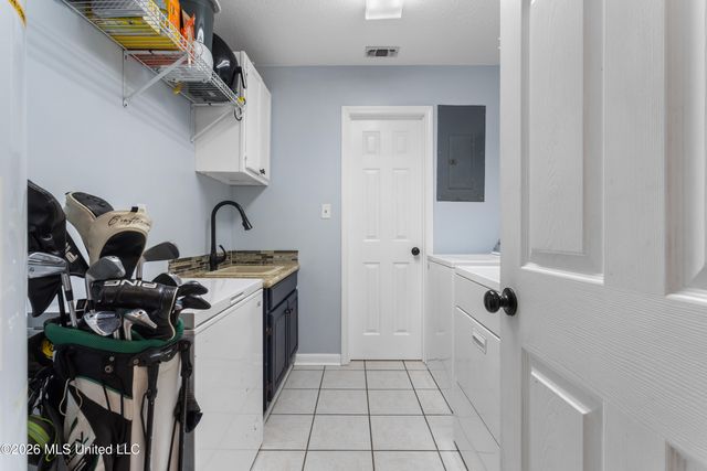 2469 Greenview Drive, Gulfport, MS 39507