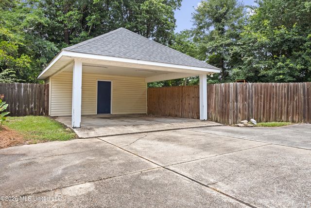 2469 Greenview Drive, Gulfport, MS 39507