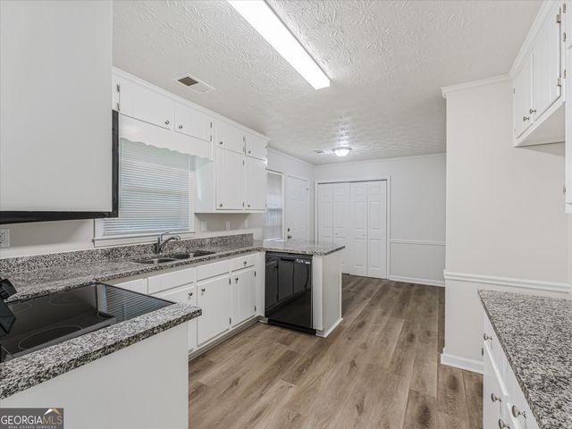 4316 Derbyshire Trace SE, Conyers, GA 30094