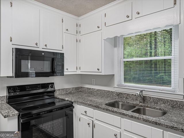 4316 Derbyshire Trace SE, Conyers, GA 30094