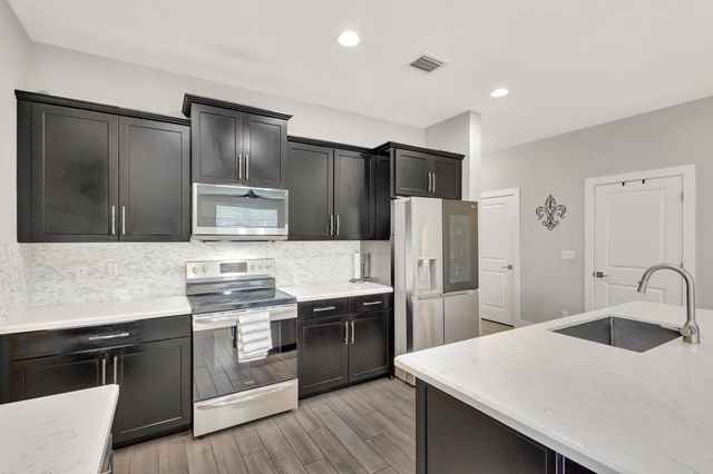 92 Palmetto Ln, Royal Palm Beach, FL 33411