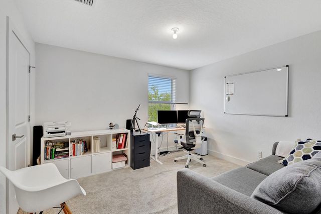 92 Palmetto Ln, Royal Palm Beach, FL 33411