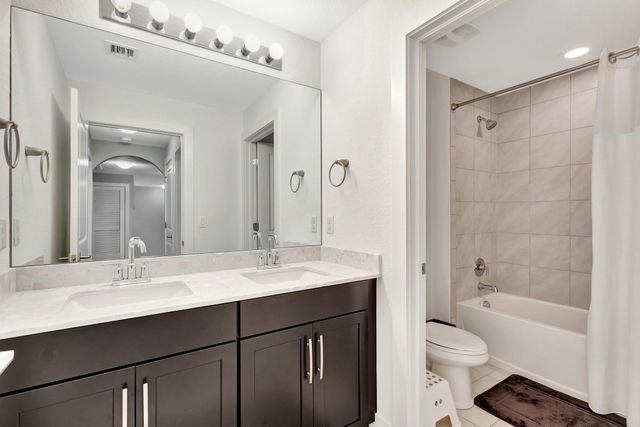 92 Palmetto Ln, Royal Palm Beach, FL 33411