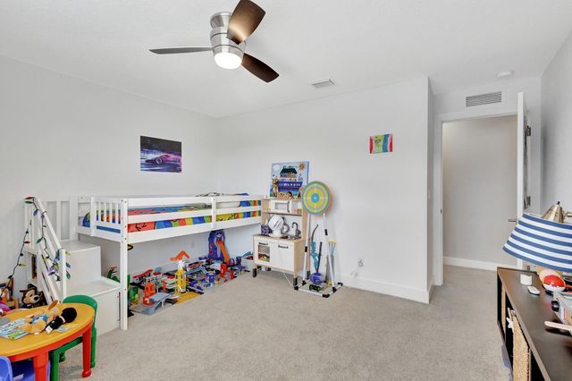 92 Palmetto Ln, Royal Palm Beach, FL 33411