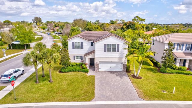 92 Palmetto Ln, Royal Palm Beach, FL 33411