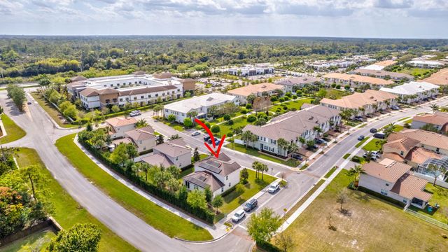 92 Palmetto Ln, Royal Palm Beach, FL 33411