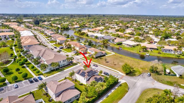 92 Palmetto Ln, Royal Palm Beach, FL 33411