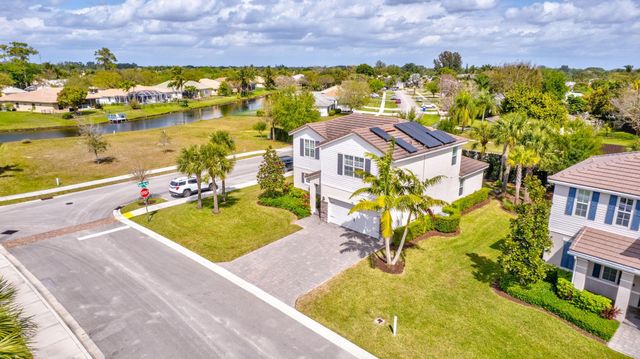 92 Palmetto Ln, Royal Palm Beach, FL 33411