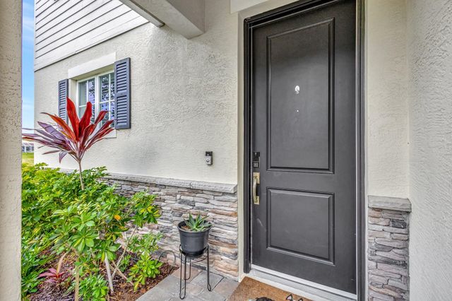 92 Palmetto Ln, Royal Palm Beach, FL 33411