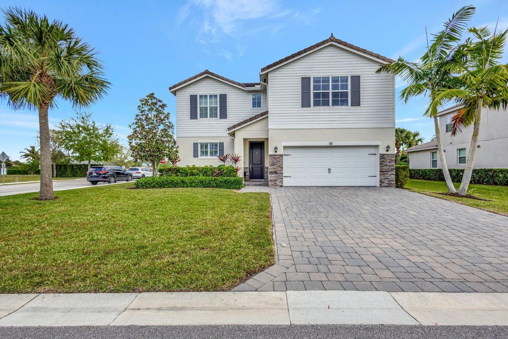 92 Palmetto Ln, Royal Palm Beach, FL 33411