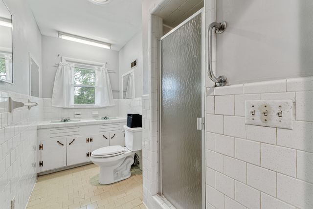 1833 Hillwood Dr, Fayetteville, TN 37334