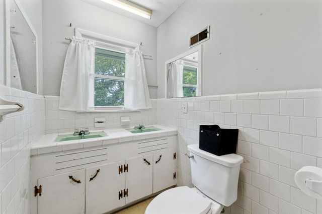 1833 Hillwood Dr, Fayetteville, TN 37334