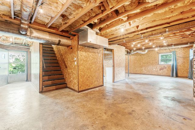 1833 Hillwood Dr, Fayetteville, TN 37334