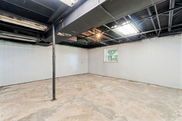 1833 Hillwood Dr, Fayetteville, TN 37334