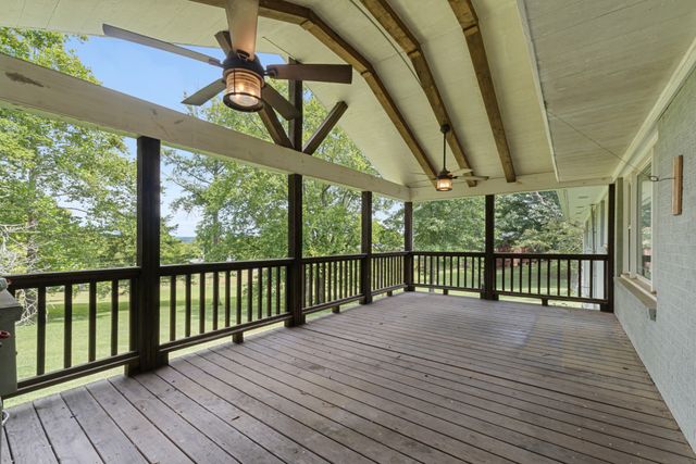 1833 Hillwood Dr, Fayetteville, TN 37334