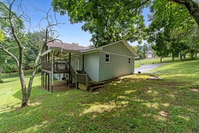 1833 Hillwood Dr, Fayetteville, TN 37334