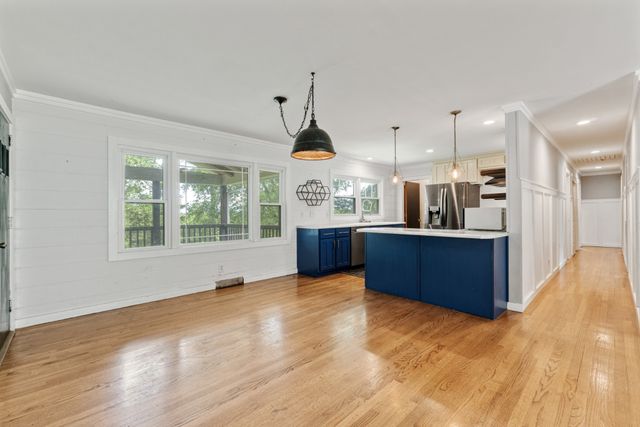 1833 Hillwood Dr, Fayetteville, TN 37334