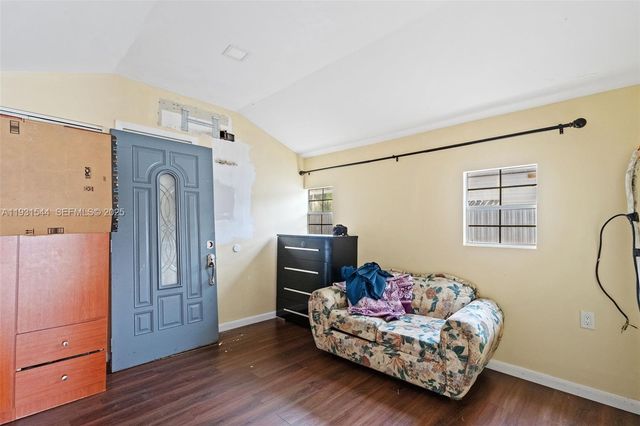 141 E 52nd Pl, Hialeah, FL 33013