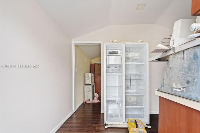 141 E 52nd Pl, Hialeah, FL 33013