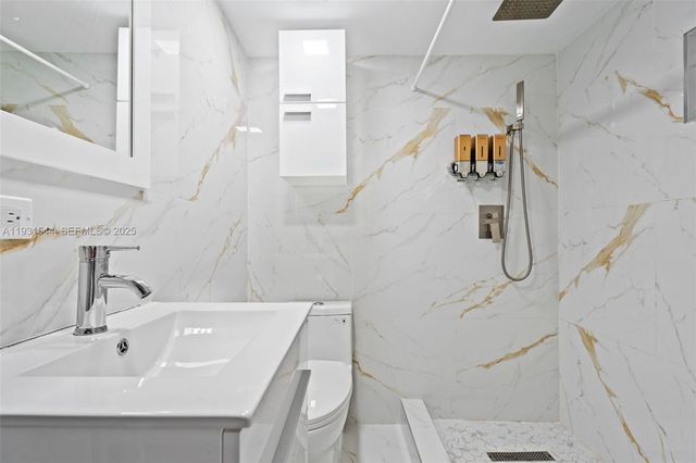 141 E 52nd Pl, Hialeah, FL 33013