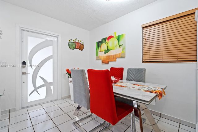 141 E 52nd Pl, Hialeah, FL 33013