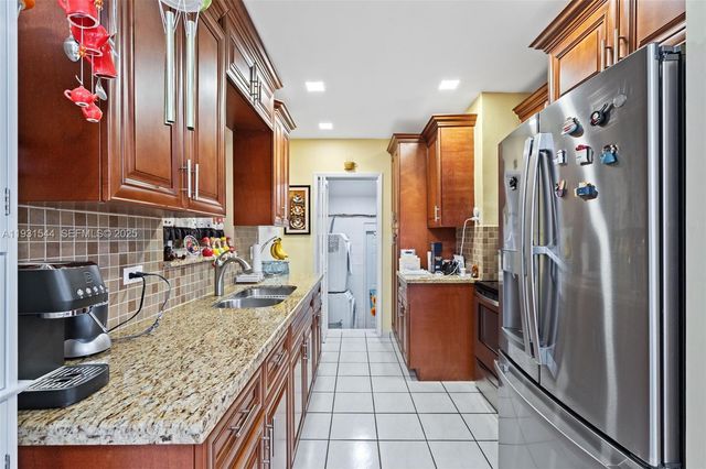 141 E 52nd Pl, Hialeah, FL 33013