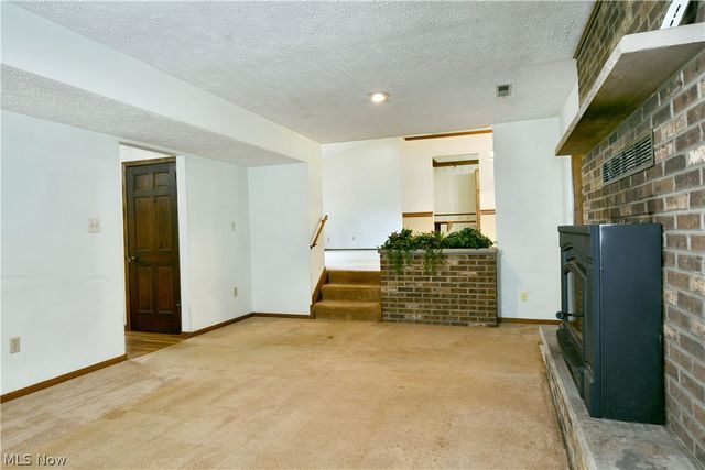1278 Bristol Champion Townline Road NE, Bristolville, OH 44402